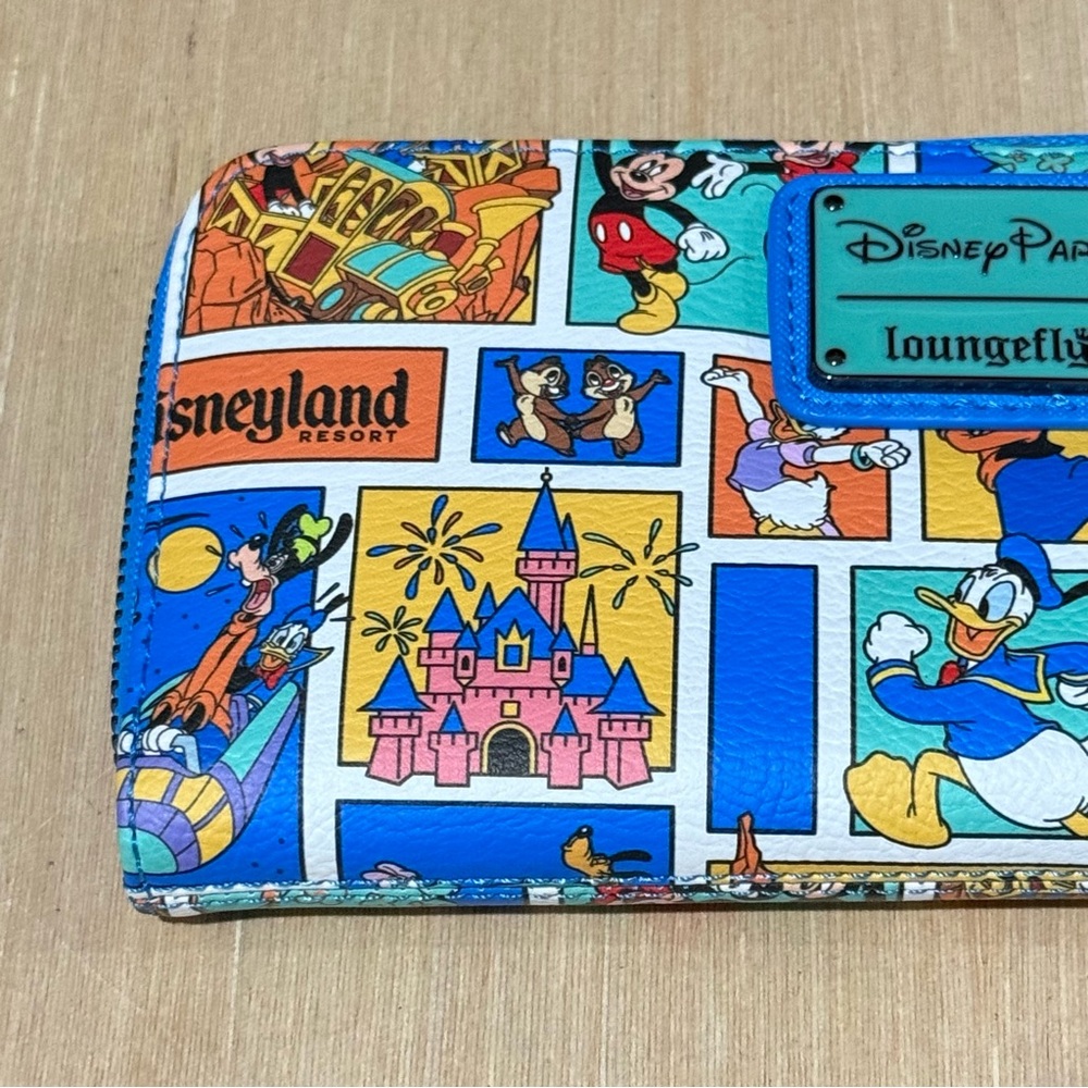 Disneyland Loungefly Play In The Park Wallet Mickey & Friends Brand New w/tags!! - Picture 2 of 11